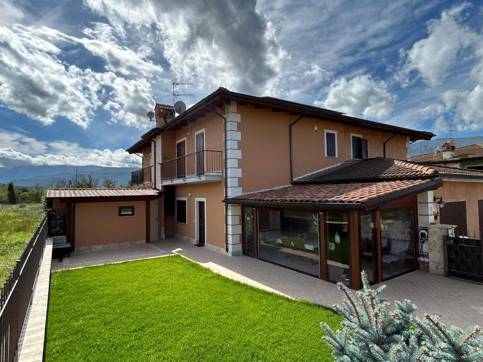 Casa Vacanze Boutique House Casa Mimo San Demetrio ne' Vestini Zewnętrze zdjęcie